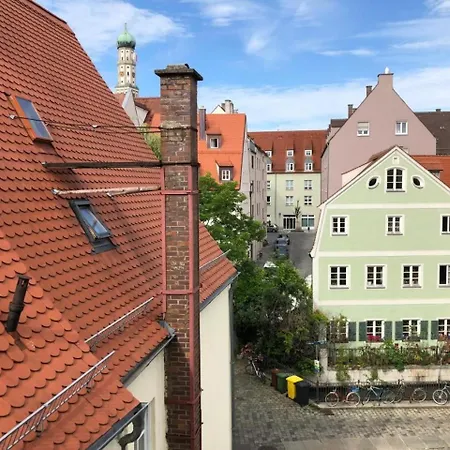 Апартаменты Stayando Center Retreat Mitten In *