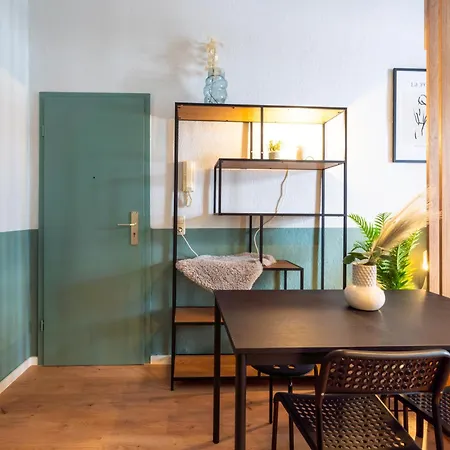 Stayando Center Retreat Mitten In Апартаменты *