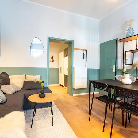Апартаменты Stayando Center Retreat Mitten In